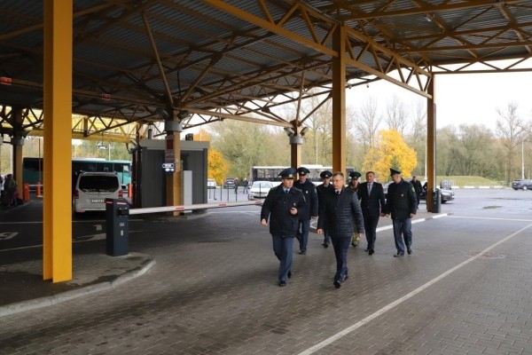 Работу пунктов пропуска «Козловичи» и «Брест» проинспектировал Председатель ГТК Владимир Орловский Работу пунктов пропуска «Козловичи» и «Брест» проинспектировал Председатель ГТК Владимир Орловский