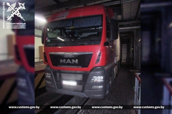 Россиянин пытался ввезти в Беларусь 154 кг гашиша – не вышло Россиянин пытался ввезти в Беларусь 154 кг гашиша – не вышло