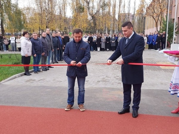 В БрГТУ торжественно открыли спортивную площадку В БрГТУ торжественно открыли спортивную площадку