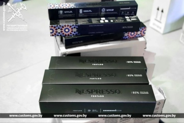 Таможня остановила микроавтобус на трассе – у водителя не оказалось документов на груз Таможня остановила микроавтобус на трассе – у водителя не оказалось документов на груз