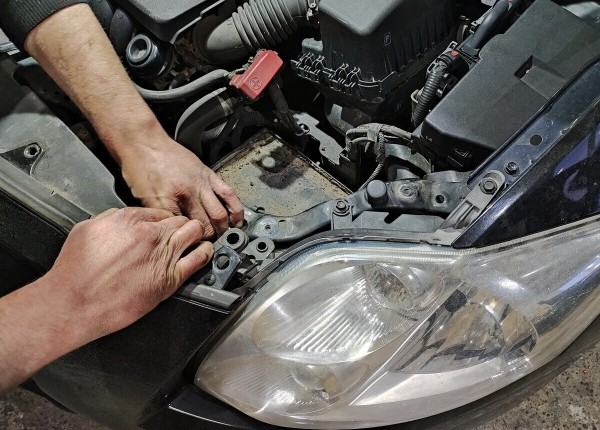 После ремонта на СТО автовладелец остался без документов на машину. Сервисмен: «Верну документы настоящему хозяину» После ремонта на СТО автовладелец остался без документов на машину. Сервисмен: «Верну документы настоящему хозяину»