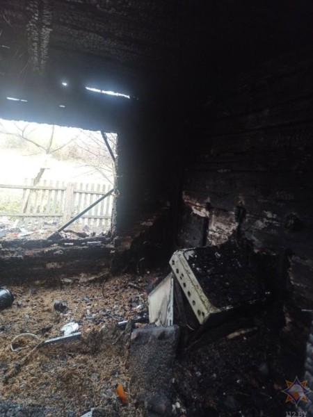 «Спасателям позвонили соседи». В МЧС рассказали первые подробности о пожаре в Ляховичском районе «Спасателям позвонили соседи». В МЧС рассказали первые подробности о пожаре в Ляховичском районе