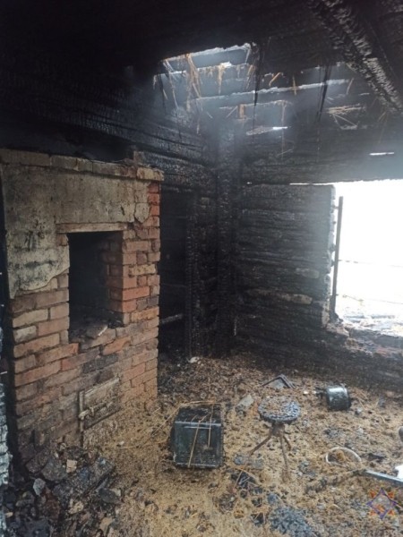 «Спасателям позвонили соседи». В МЧС рассказали первые подробности о пожаре в Ляховичском районе «Спасателям позвонили соседи». В МЧС рассказали первые подробности о пожаре в Ляховичском районе