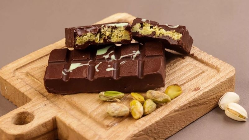 Названы причины популярности дубайского шоколада
											 
												Названы причины популярности дубайского шоколада