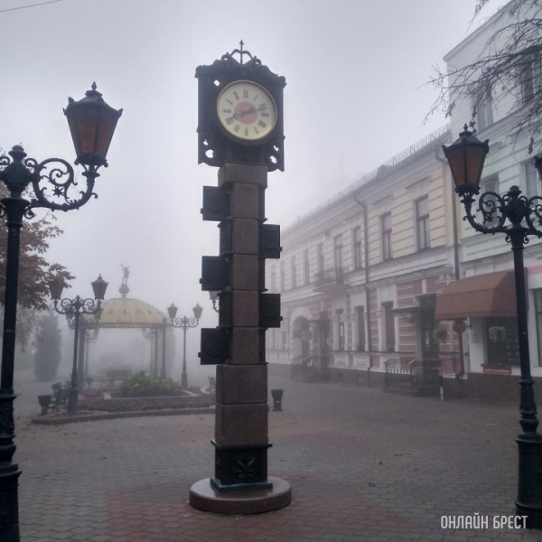 «Оранжевый» уровень опасности объявлен в Бресте из-за туманов «Оранжевый» уровень опасности объявлен в Бресте из-за туманов