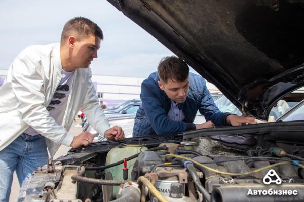 «Нет года выпуска, есть состояние». В Беларуси владельцы старых Mercedes собрались на большую встречу «Нет года выпуска, есть состояние». В Беларуси владельцы старых Mercedes собрались на большую встречу