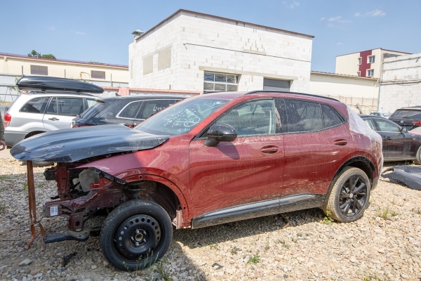 «Теперь только на запчасти». Белорус купил в Америке «биток», но восстановить его не смог «Теперь только на запчасти». Белорус купил в Америке «биток», но восстановить его не смог