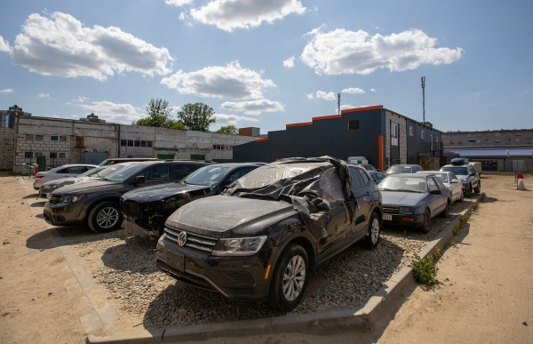 «Теперь только на запчасти». Белорус купил в Америке «биток», но восстановить его не смог «Теперь только на запчасти». Белорус купил в Америке «биток», но восстановить его не смог