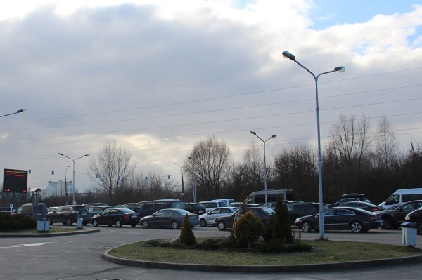 На границе в Бресте взялись за вклинивающихся «ждунов» и установили знак. Поможет? На границе в Бресте взялись за вклинивающихся «ждунов» и установили знак. Поможет?