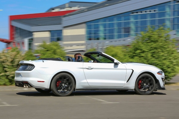 «Геометрия не пострадала, безопасность — целая». Белорус привёз из Америки 466-сильный Ford Mustang GT «Геометрия не пострадала, безопасность — целая». Белорус привёз из Америки 466-сильный Ford Mustang GT