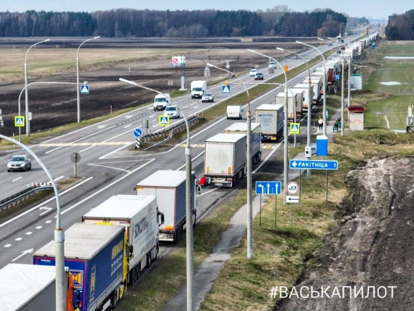 Очереди из фур на границе Беларуси и ЕС за выходные сократились в разы Очереди из фур на границе Беларуси и ЕС за выходные сократились в разы