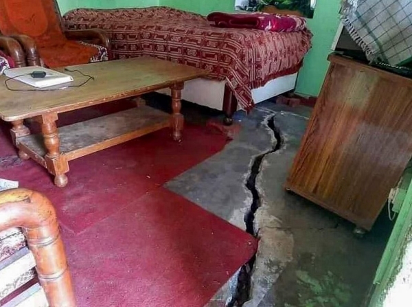 В Индии проваливается под землю целый город. Власти не могут разобраться в причинах В Индии проваливается под землю целый город. Власти не могут разобраться в причинах