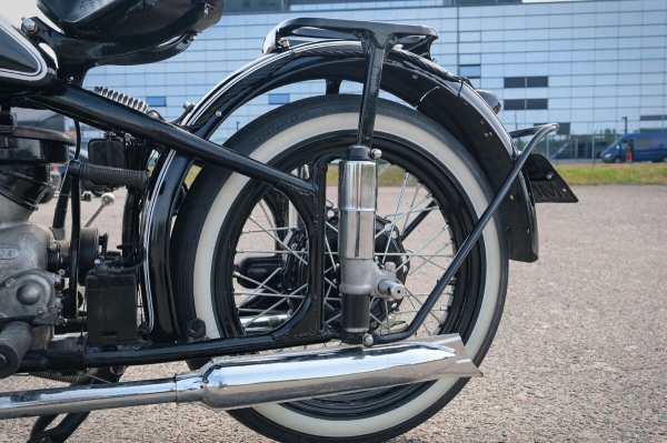 «Урал М-72», на который потратили $4 700. Белорус вдохнул жизнь в 68-летний советский байк «Урал М-72», на который потратили $4 700. Белорус вдохнул жизнь в 68-летний советский байк