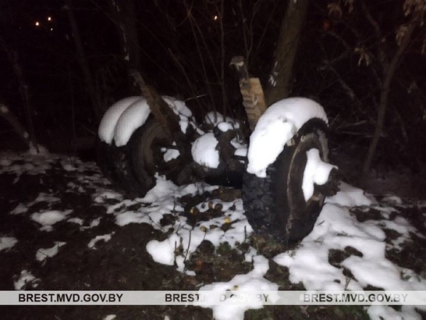 Уголовная ответственность грозит двум жителям Пружан за кражу неисправного авто сельхозпредприятия Уголовная ответственность грозит двум жителям Пружан за кражу неисправного авто сельхозпредприятия