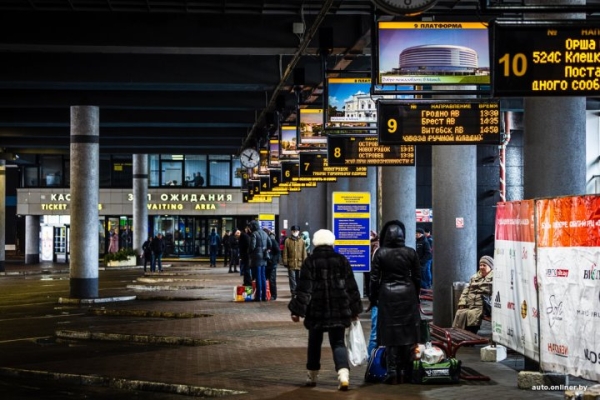 «На Варшаву осталось около 3 часов, остальное ушло на границу». Они не думали, что автобусная поездка может быть такой долгой