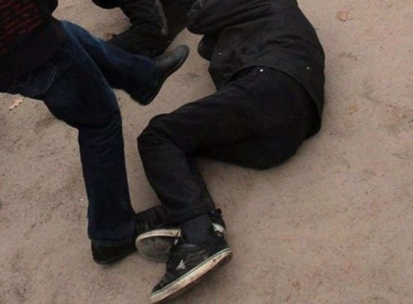 Ворвался в дом, избил хозяина, его беременную жену и пенсионерку. Мужчина устроил дебош в Ивацевичском районе Ворвался в дом, избил хозяина, его беременную жену и пенсионерку. Мужчина устроил дебош в Ивацевичском районе