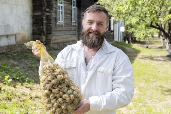 Фотофакт. Как в Беларуси семья выращивает улиток Фотофакт. Как в Беларуси семья выращивает улиток