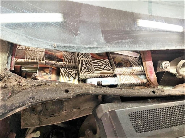 Эта Mazda стала «сейфом» для сигарет. Белорус смог проехать на ней в Литву, а потом попался на мелочи Эта Mazda стала «сейфом» для сигарет. Белорус смог проехать на ней в Литву, а потом попался на мелочи