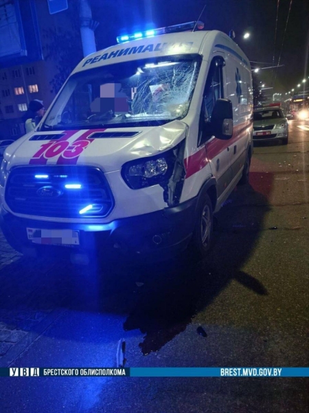В Бресте за смертельное ДТП осудили водителя скорой помощи В Бресте за смертельное ДТП осудили водителя скорой помощи