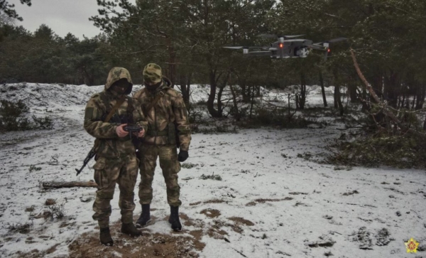 Брестские десантники принимают участие в ротном тактическом учении Брестские десантники принимают участие в ротном тактическом учении