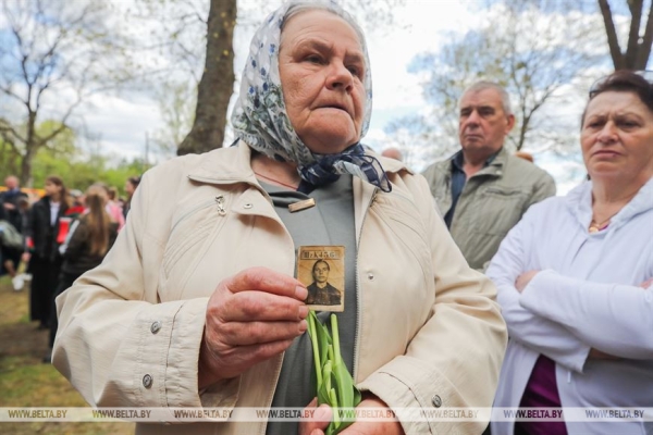 Трагедию деревни Лески 80-летней давности почтили в Каменецком районе Трагедию деревни Лески 80-летней давности почтили в Каменецком районе