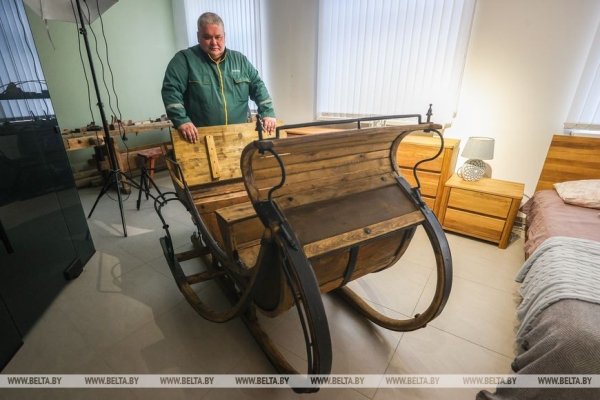 Как пинские мастера изготовили эксклюзивный подарок Президенту Как пинские мастера изготовили эксклюзивный подарок Президенту