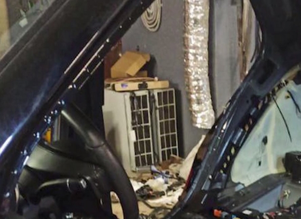 Арендный премиальный Mercedes из Минска увезли под Москву на запчасти