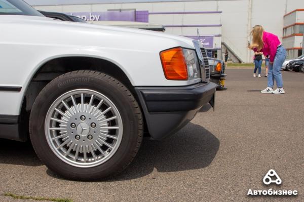 «Нет года выпуска, есть состояние». В Беларуси владельцы старых Mercedes собрались на большую встречу «Нет года выпуска, есть состояние». В Беларуси владельцы старых Mercedes собрались на большую встречу