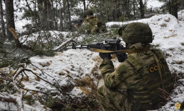 Брестские десантники принимают участие в ротном тактическом учении Брестские десантники принимают участие в ротном тактическом учении
