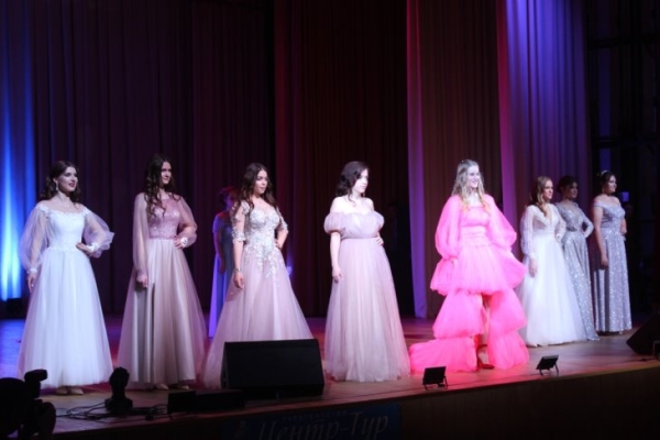 В Кобрине прошел конкурс грации и артистического мастерства «Мисс Весна – 2023»