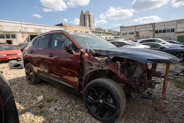 «Теперь только на запчасти». Белорус купил в Америке «биток», но восстановить его не смог «Теперь только на запчасти». Белорус купил в Америке «биток», но восстановить его не смог