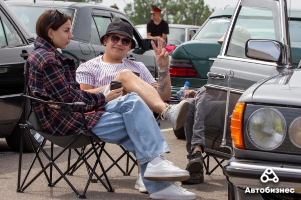 «Нет года выпуска, есть состояние». В Беларуси владельцы старых Mercedes собрались на большую встречу «Нет года выпуска, есть состояние». В Беларуси владельцы старых Mercedes собрались на большую встречу