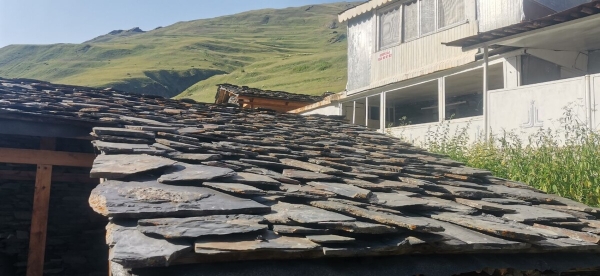 «Вдоль дороги — венки и памятники». Белорус в одиночку отправился в горы Грузии, где даже страховка не действует «Вдоль дороги — венки и памятники». Белорус в одиночку отправился в горы Грузии, где даже страховка не действует