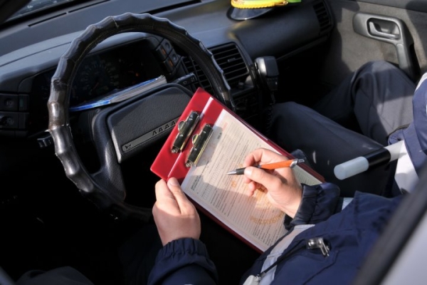 Бесправник с 25 «административками» попытался дать взятку инспектору. Сколько предлагал? Бесправник с 25 «административками» попытался дать взятку инспектору. Сколько предлагал?