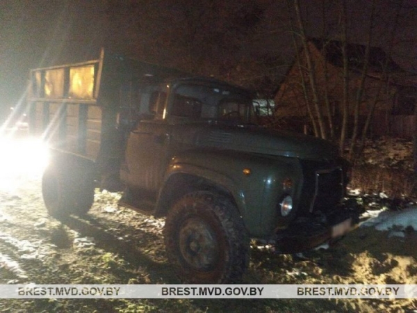 Уголовная ответственность грозит двум жителям Пружан за кражу неисправного авто сельхозпредприятия Уголовная ответственность грозит двум жителям Пружан за кражу неисправного авто сельхозпредприятия